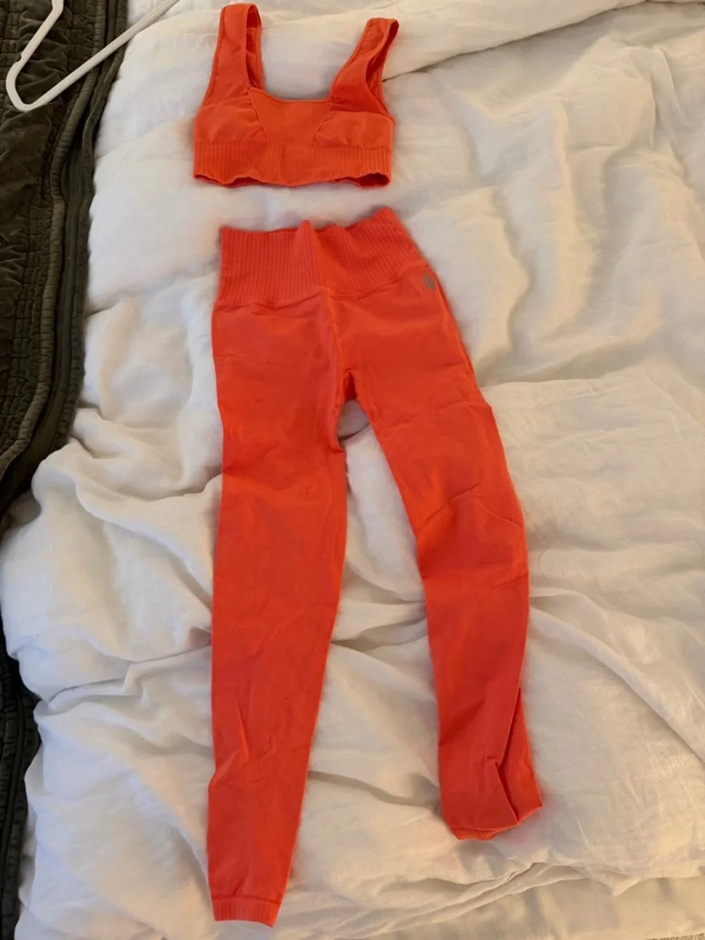 Vibrant Neon Orange Coral Activewear Set - Sports Bra & Leggings - Picture 3 of 8